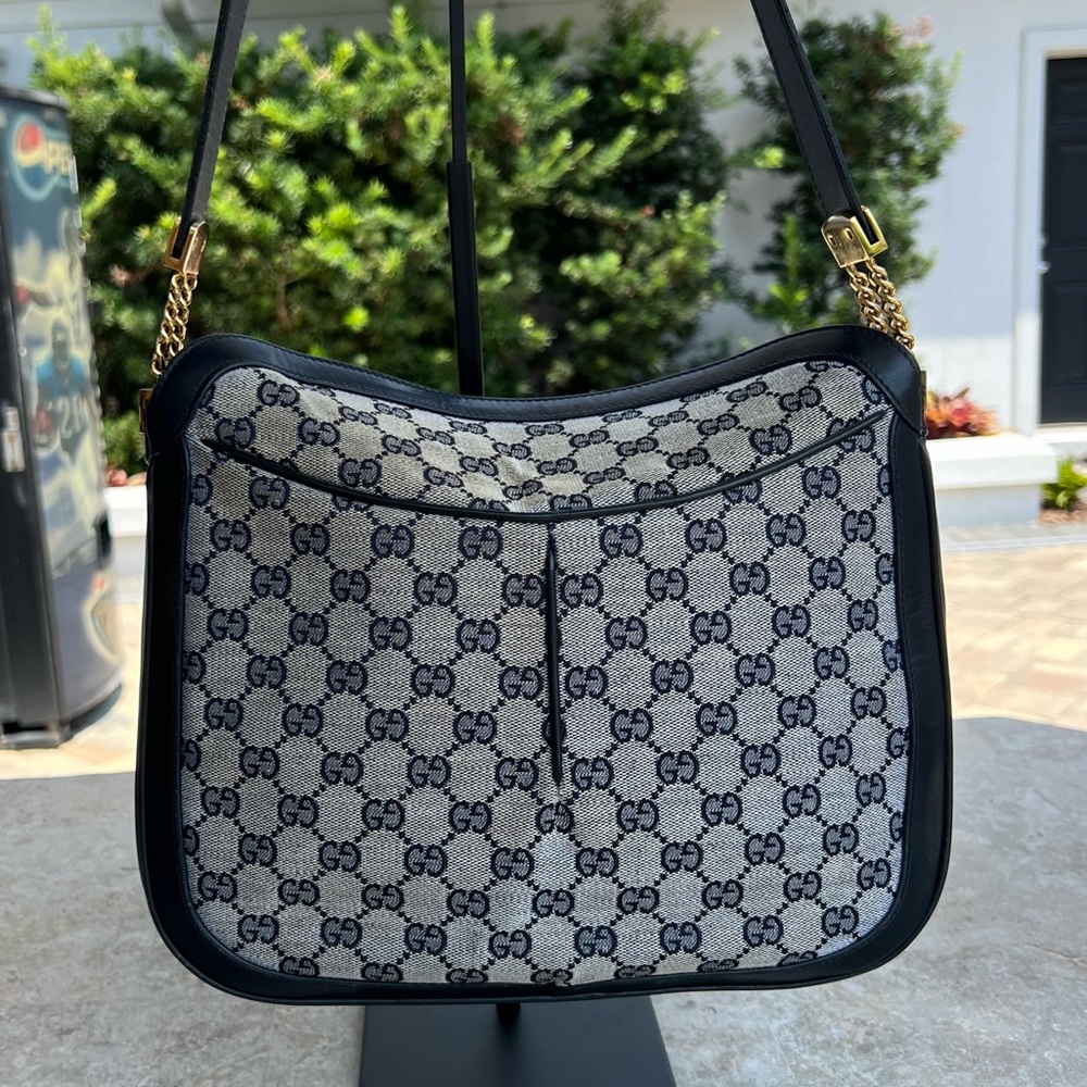 Gucci Black & Beige GG Canvas Shoulder Bag with Gold Hardware - Picture 3 of 16